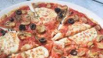 The best gluten-free pizza EVER (low FODMAP) The best gluten-free pizza EVER (low FODMAP)
