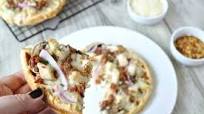 Garlic Chicken Alfredo Waffle Pizza – Low Carb, Gluten Free Garlic Chicken Alfredo Waffle Pizza – Low Carb, Gluten Free