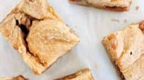 AIP Cinnamon Swirl Squares (paleo, grain-free) AIP Cinnamon Swirl Squares (paleo, grain-free)