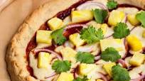 BBQ Vegan Pizza Recipe with Pineapple and Gluten-Free Pizza Crust BBQ Vegan Pizza Recipe with Pineapple and Gluten-Free Pizza Crust
