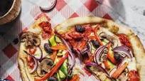 Chris' Quick & Easy Flatbread Pizza Chris' Quick & Easy Flatbread Pizza