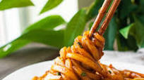 Easy 15-Minute Yaki Udon (Stir Fried Udon Noodles) Easy 15-Minute Yaki Udon (Stir Fried Udon Noodles)