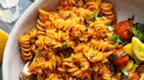 Cheesy Rotini Pasta with Roasted Vegetables Cheesy Rotini Pasta with Roasted Vegetables