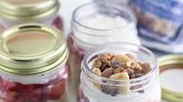 Low FODMAP Overnight Oats with Berries Low FODMAP Overnight Oats with Berries