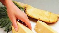 HELPFUL HOW-TO #14 PEELING AND CUTTING UP PINEAPPLE HELPFUL HOW-TO #14 PEELING AND CUTTING UP PINEAPPLE