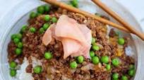 Soboro Donburi (Miyazakigyu Wagyu Ground Beef Over Rice) Soboro Donburi (Miyazakigyu Wagyu Ground Beef Over Rice)