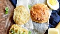 Sourdough Garlic Chives Cheesy Biscuits with Garlic + Chives Butter Sourdough Garlic Chives Cheesy Biscuits with Garlic + Chives Butter
