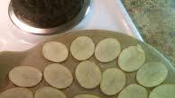 How to cook homemade potato chips How to cook homemade potato chips