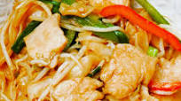 Rice Noodle Stir-Fry (Chicken Chow Fun) Rice Noodle Stir-Fry (Chicken Chow Fun)