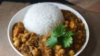 Paneer Chana Masala {Vegetarian Indian Chickpea Curry} Paneer Chana Masala {Vegetarian Indian Chickpea Curry}