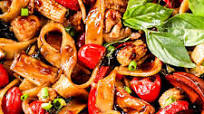 Drunken Noodles (Pad Kee Mao) Drunken Noodles (Pad Kee Mao)