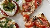 GRAMMY'S CHICKEN MARGHERITA PIZZA GRAMMY'S CHICKEN MARGHERITA PIZZA