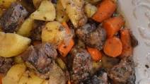 Pan Roasted Lamb with Potatoes and Carrots Pan Roasted Lamb with Potatoes and Carrots