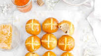 Traditional Hot Cross Buns Traditional Hot Cross Buns