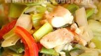 LEEKS AND CHICKEN STIR-FRY LEEKS AND CHICKEN STIR-FRY