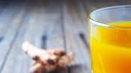 Debloat Your Belly and Get Glowing Skin With This Simple DIY Elixir Debloat Your Belly and Get Glowing Skin With This Simple DIY Elixir