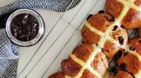 Hot Cross Buns Hot Cross Buns