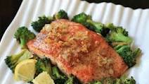 Steamed Salmon with Broccoli and Shallots Steamed Salmon with Broccoli and Shallots