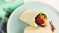 Wraps aux boulettes falafel à la sauce tzatziki Wraps aux boulettes falafel à la sauce tzatziki