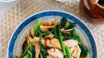 Chicken with Chinese Broccoli and Mushrooms Chicken with Chinese Broccoli and Mushrooms