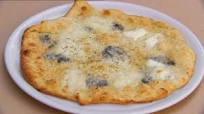 Quattro formaggi pizza Quattro formaggi pizza