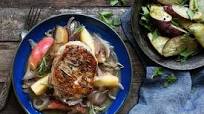 Pork loin with sautéed apples and roasted sweet potato Pork loin with sautéed apples and roasted sweet potato