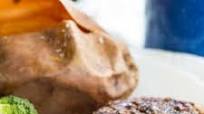 Pan-Seared Cube Steak with Worcestershire Sauce Pan-Seared Cube Steak with Worcestershire Sauce