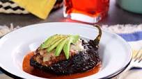 Chile Ancho Relleno de Frijol con Queso Chile Ancho Relleno de Frijol con Queso