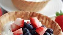 Mini Berry Cheesecakes in Waffle Cone Cups Mini Berry Cheesecakes in Waffle Cone Cups
