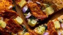 Vegan Hawaiian Buffalo 'Chicken' Pizza Vegan Hawaiian Buffalo 'Chicken' Pizza
