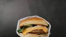 How to Make Flavorful Smash Burgers With Copycat Shake Shack Sauce How to Make Flavorful Smash Burgers With Copycat Shake Shack Sauce