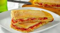 Focaccia prosciutto e formaggio Focaccia prosciutto e formaggio