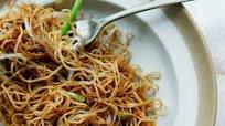 Soy Sauce Pan Fried Noodles (Cantonese Chow Mein) Soy Sauce Pan Fried Noodles (Cantonese Chow Mein)
