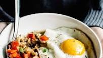 26+ Easy High Protein Breakfast Recipes (+Peanut Butter and Chocolate Smoothie Bowl) 26+ Easy High Protein Breakfast Recipes (+Peanut Butter and Chocolate Smoothie Bowl)