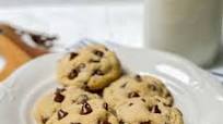 Almond Chocolate Chip Cookies Almond Chocolate Chip Cookies