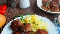 BEST Frikadellen- German Meatnalls BEST Frikadellen- German Meatnalls