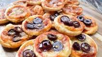 Pizzette di sfoglia (puff pastry mini pizzas) Pizzette di sfoglia (puff pastry mini pizzas)