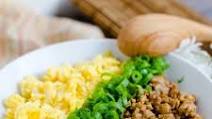 Japanese Ground Chicken Bowl - Soboro Don Japanese Ground Chicken Bowl - Soboro Don