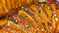 How to Make a Hasselback Potato How to Make a Hasselback Potato