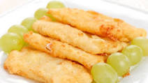 Kids Will Love These Breaded Mozzarella Sandwiches Kids Will Love These Breaded Mozzarella Sandwiches