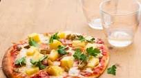 Spicy Hawaiian Pizza Spicy Hawaiian Pizza