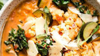 Creamy Tomato Soup with Chicken and Vegetables Creamy Tomato Soup with Chicken and Vegetables