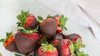 Simple Chocolate Dipped Strawberries Simple Chocolate Dipped Strawberries