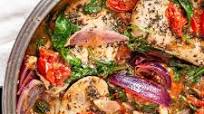 Italian Skillet Chicken with Spinach, Tomatoes, and Onions Italian Skillet Chicken with Spinach, Tomatoes, and Onions