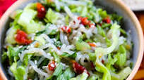Shirataki Noodles with Lettuce and Chili Sauce Shirataki Noodles with Lettuce and Chili Sauce