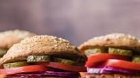 Juicy Salmon Burgers & Secret Sauce Juicy Salmon Burgers & Secret Sauce