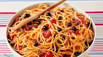Spaghetti alla Puttanesca Spaghetti alla Puttanesca