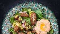 Easy Vegan Falafel Salad with Hummus Easy Vegan Falafel Salad with Hummus