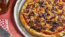 Vegan Pizza With Miso-Caramelized Onions and Shiitake Bacon Vegan Pizza With Miso-Caramelized Onions and Shiitake Bacon