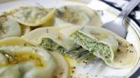 3 Cheese Spinach Ravioli and Sage Butter Sauce 3 Cheese Spinach Ravioli and Sage Butter Sauce